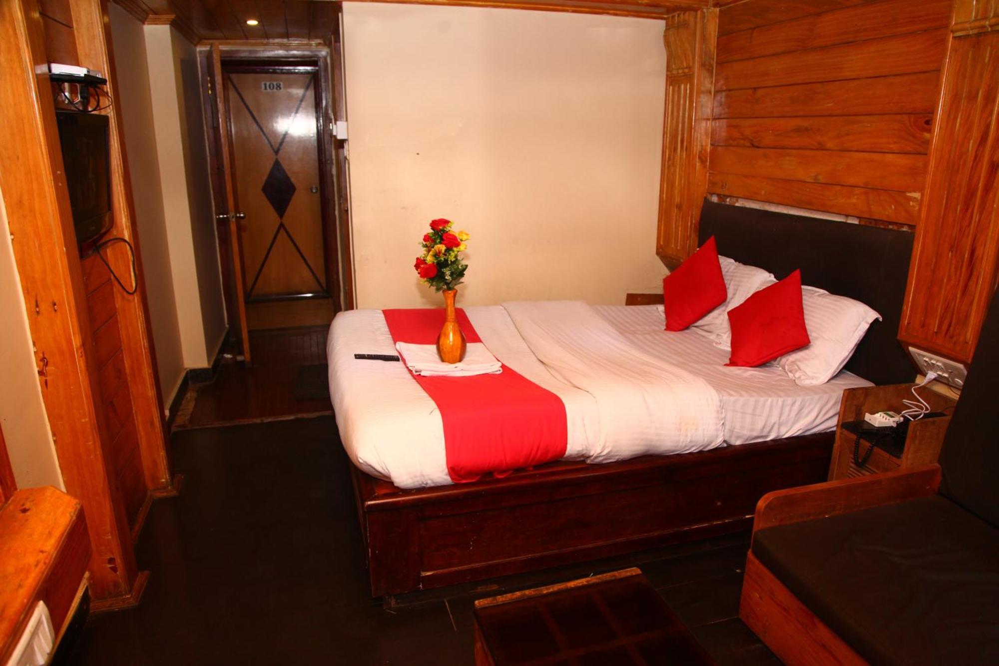 Hotel Shiv Shanthi Inn Moorthi Hospitality Ooty Exteriér fotografie