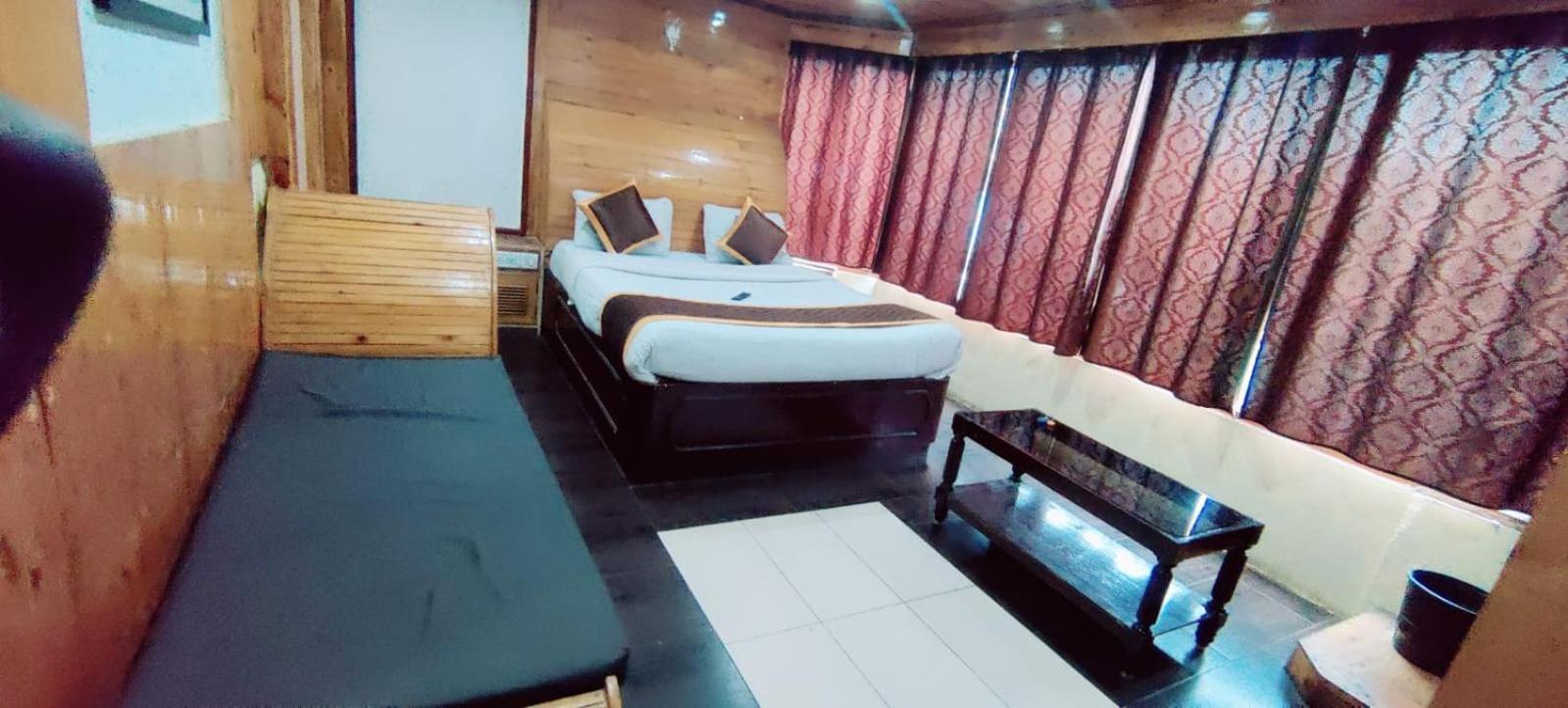 Hotel Shiv Shanthi Inn Moorthi Hospitality Ooty Exteriér fotografie